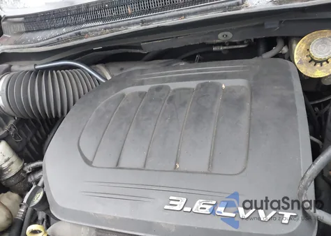 2015 Chrysler Town & Country Touring z USA, uszkodzony, nr VIN 2C4RC1BG7FR626903